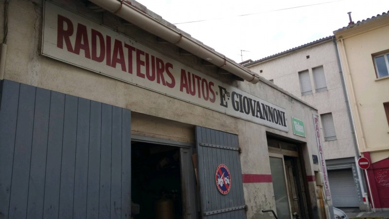 Trouver un réparateur de radiateur de voiture pour éviter de le remplacer à Fréjus